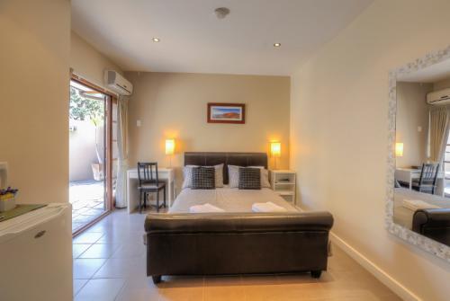 Waikiki Beach Bed And Breakfast Hopeland Exterior foto